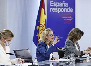 yolanda-diaz-nadia-calvino-teresa-ribera-consejo-ministros-290322.jpg