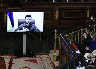 zelenski-en-el-congreso-de-los-diputados-050422.jpeg