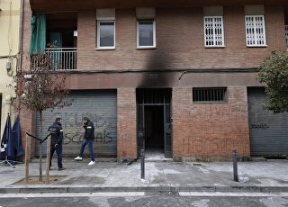 incendio-edificio-okupas-santa-coloma-gramenet-cataluna.jpg