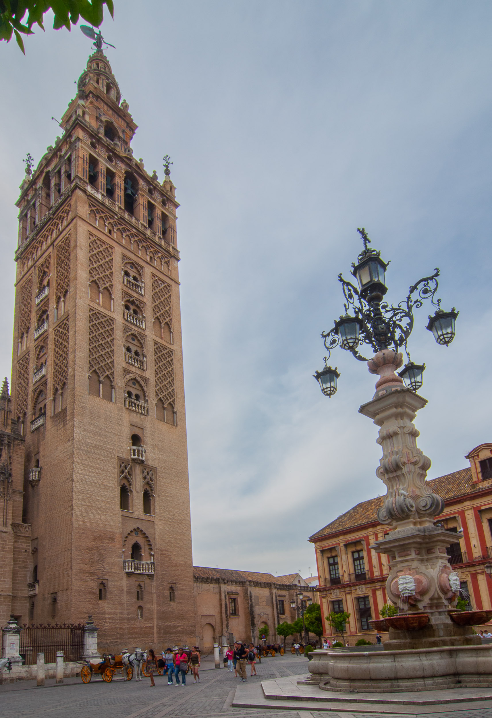 sevilla-giralda.jpg