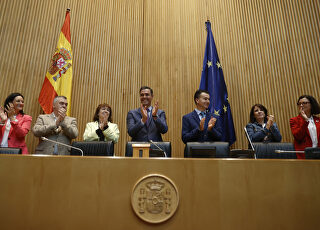 pedro-sanchez-reunion-senadores-psoe.jpg