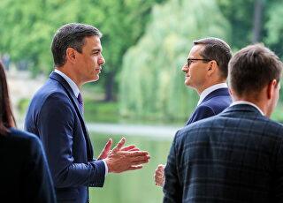 el-primer-ministro-polaco-mateusz-morawiecki-d-y-el-presidente-del-gobierno-espanol-pedro-sanchez.jpg