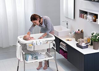 banera-bebe-ergonomica-con-patas-y-cambiador.jpg