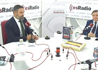 santiago-abascal-plano-general-esradio-recorte.jpg