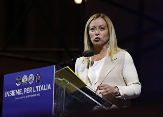 giorga-meloni-campana-280922.jpg