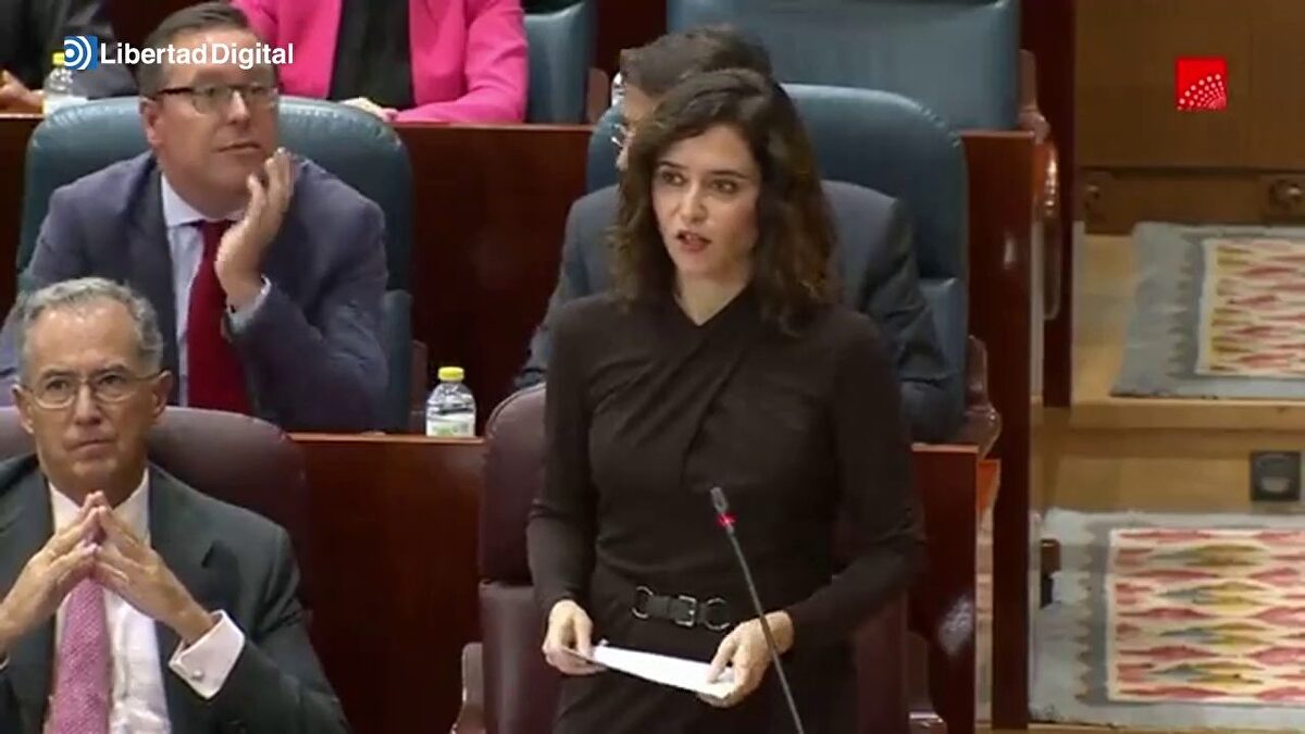 Repaso monumental de Ayuso a Mónica García: "La reina de los bulos ...