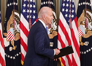biden-midterms-101122.jpg