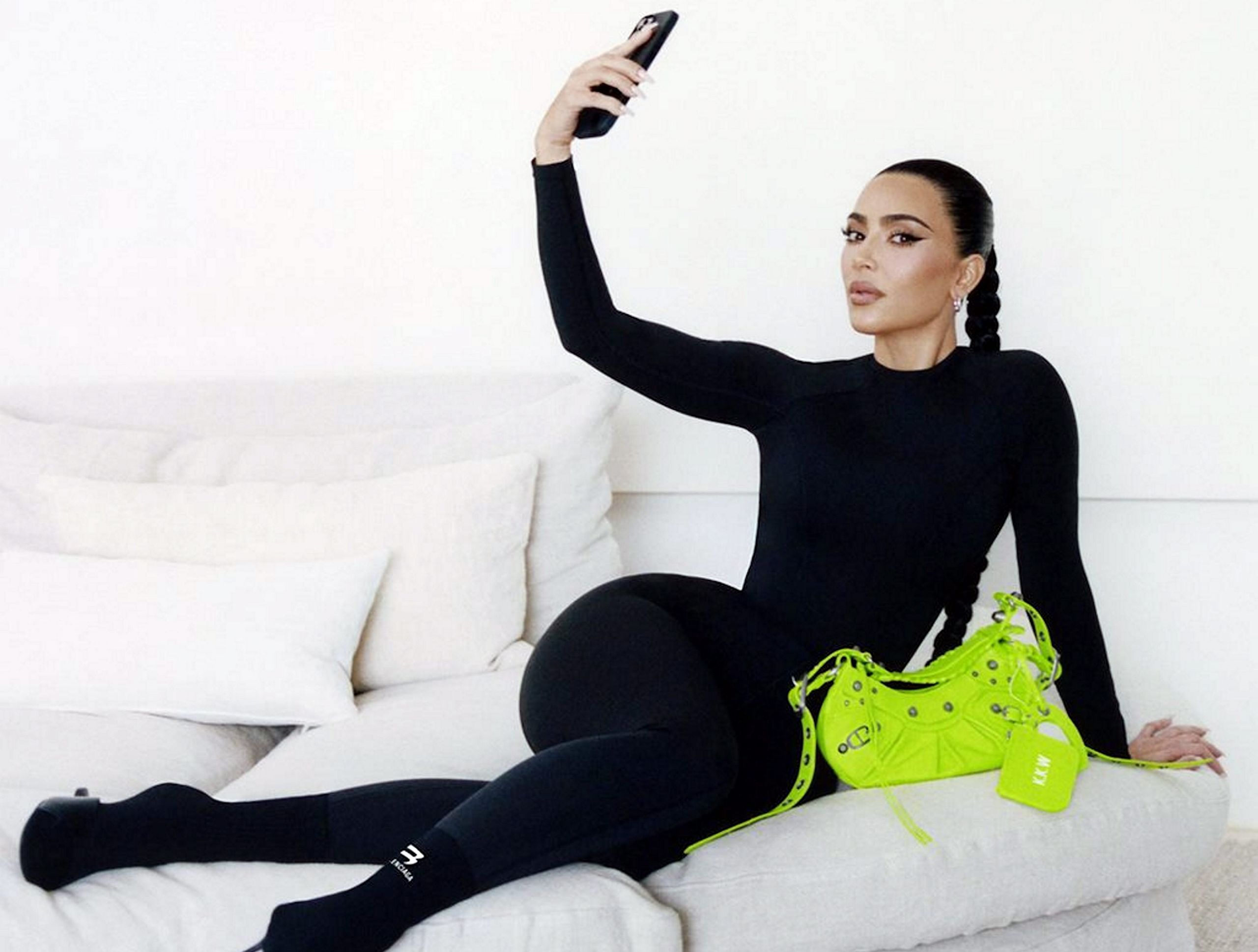 kim-kardashian-balenciaga.jpg