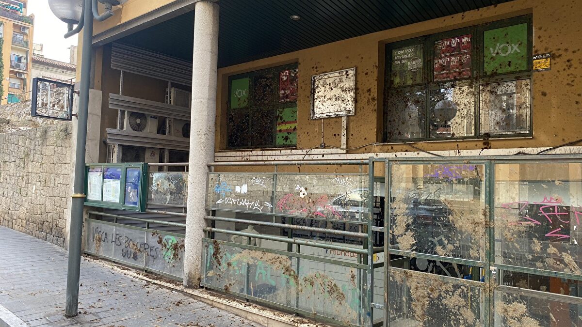 Ataque con excrementos a la sede de Vox en Tarragona - Libertad Digital