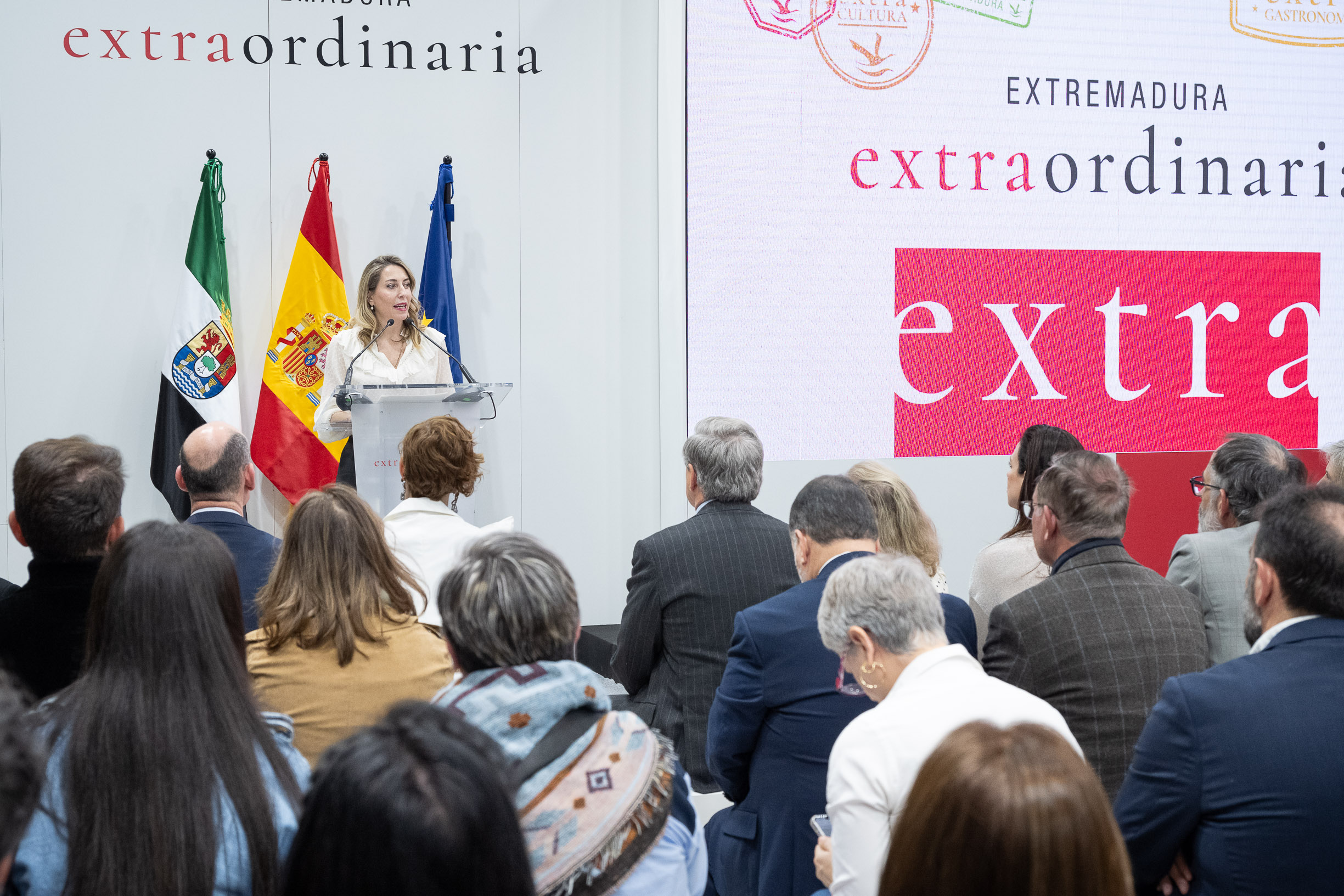 maria-guardiola-extremadura-fitur-2.jpg