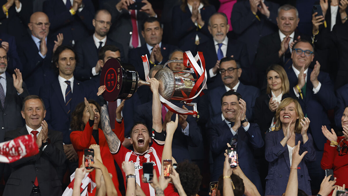 El Athletic levanta la Copa del Rey 40 años después tras ganar al ...
