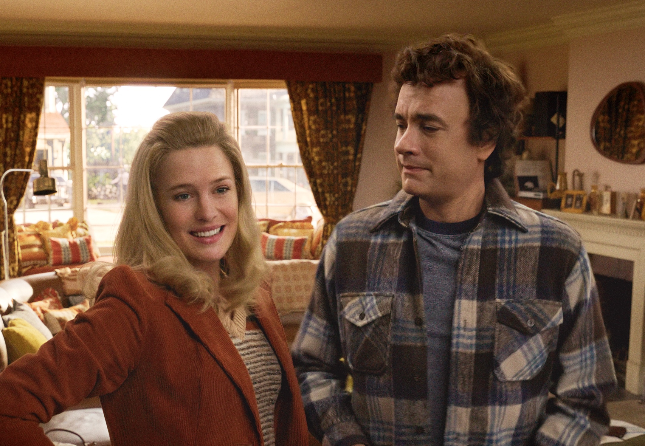 here-tom-hanks-robin-wright.jpeg