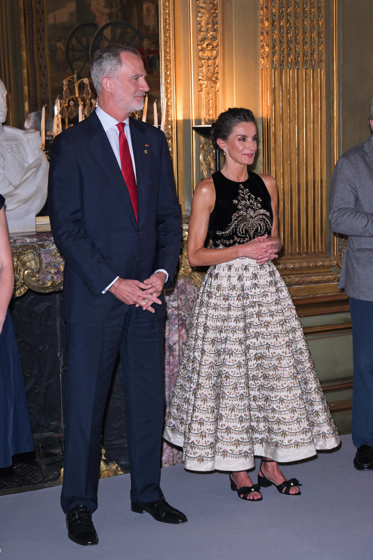 letizia-dior-recepcion-embajada-espana.jpg