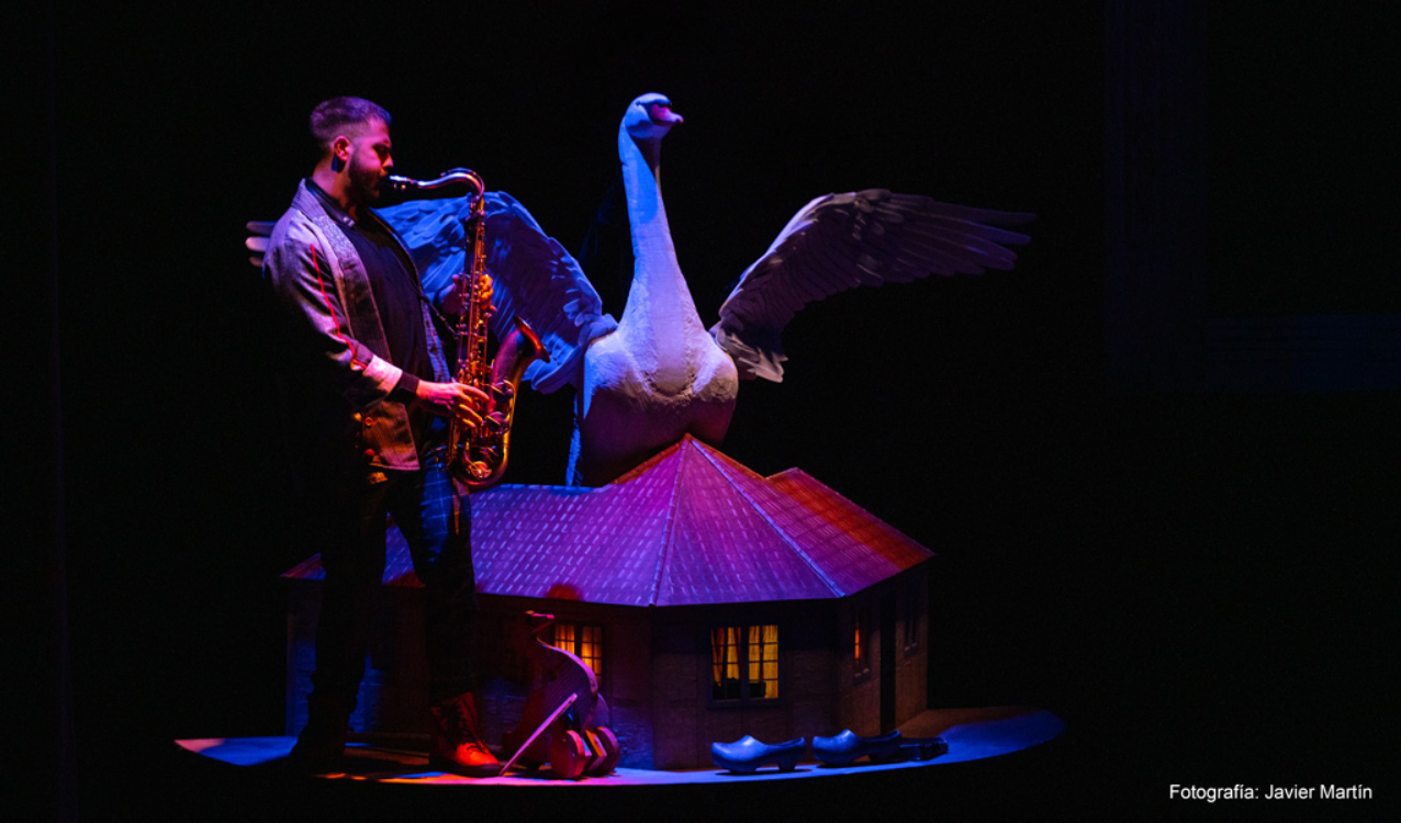 andersen-el-patito-feo-titeres-etcetera-javier-martin.jpg