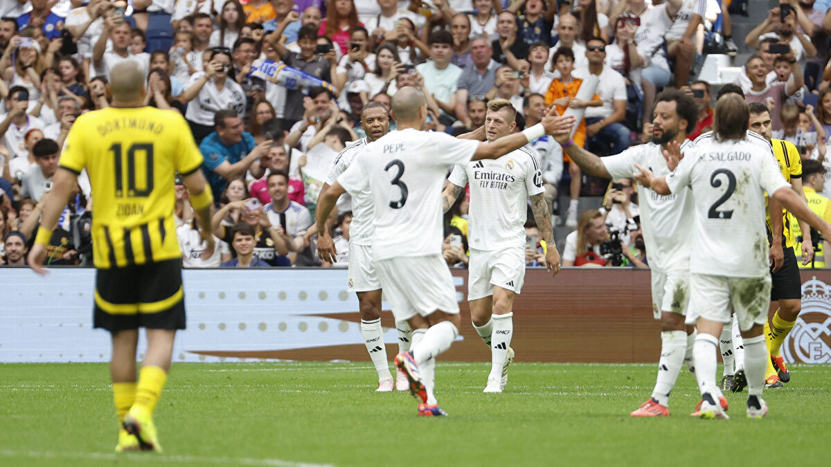 Las leyendas del Real Madrid y el Borussia Dortmund empatan en el ...