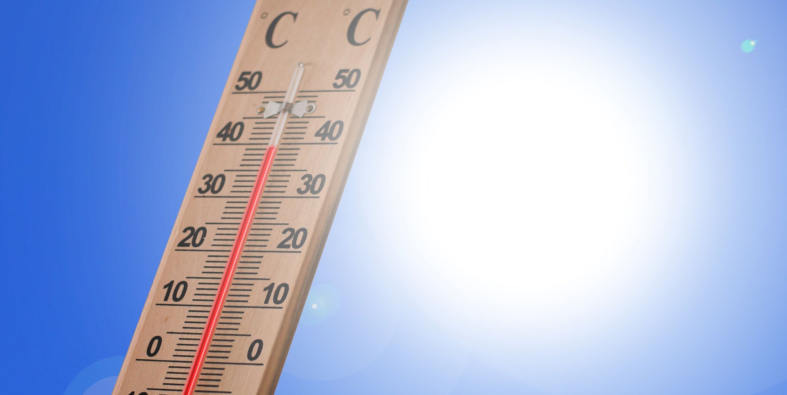termometro-el-verano-caliente-calor-sol-temperatura.jpg