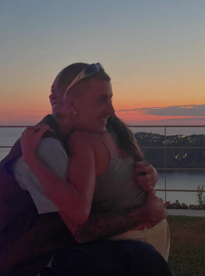justin-hailey-bieber-mallorca.jpg