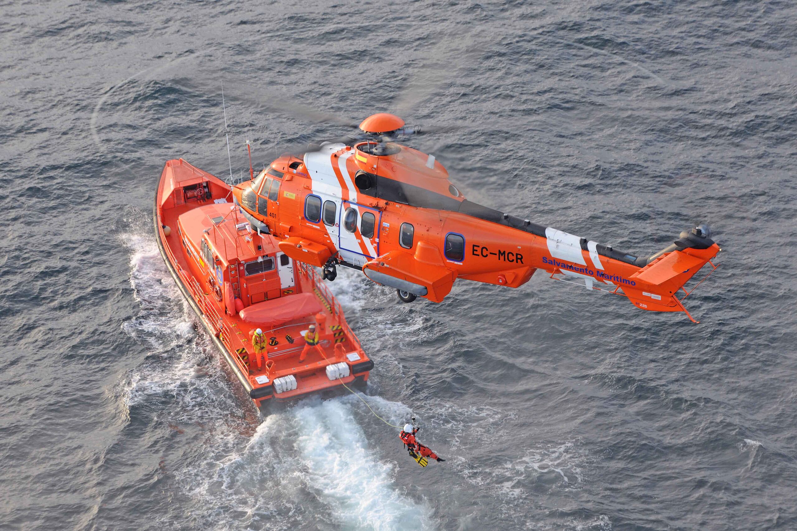 helimer-helicoptero-salvamento-maritimo-2.jpg