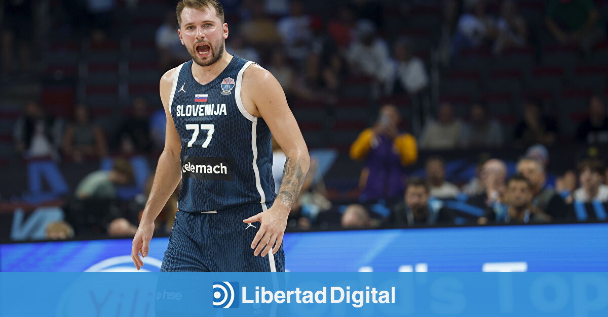 Brutal enfado de Luka Doncic con sus compañeros durante un tiempo muerto