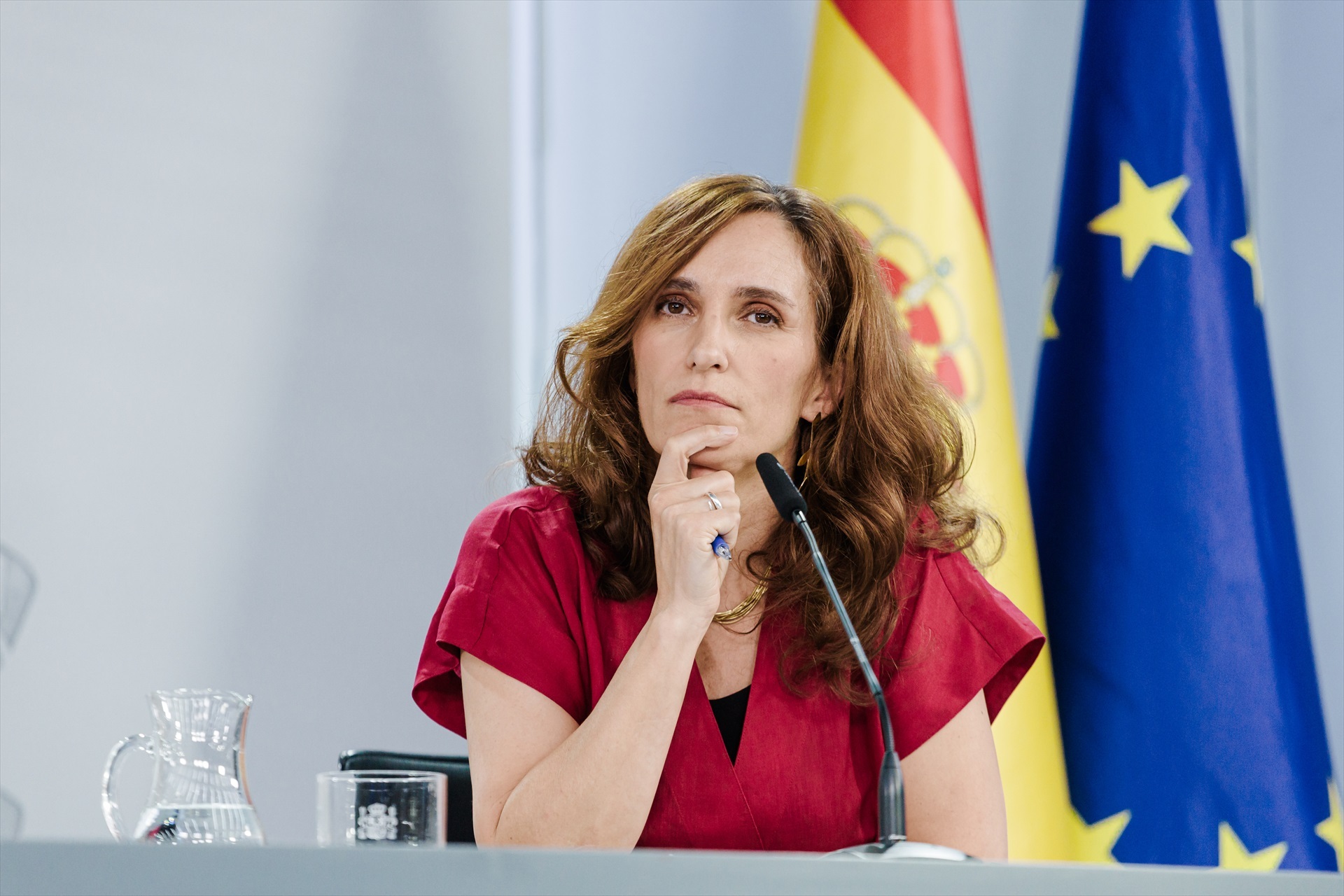 Mónica García pone en jaque a las tiendas de vapeo con su nueva ley antitabaco