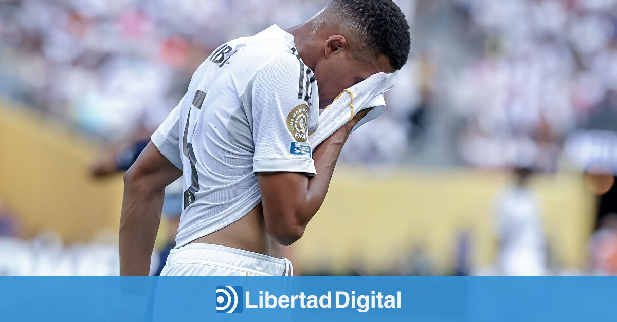 Las presiones para que Mbappé renovara con el PSG: "Había que despedir a empleados si se iba"