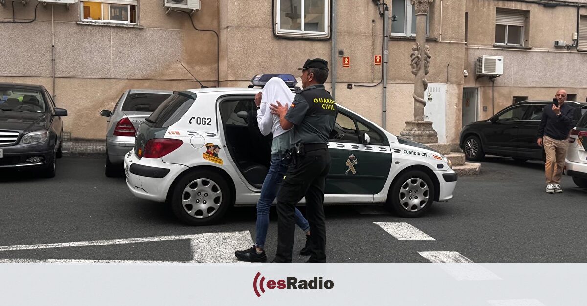 Tres detenidos y dos investigados por su vinculación con varios robos con fuerza en O Carballiño (Ourense)