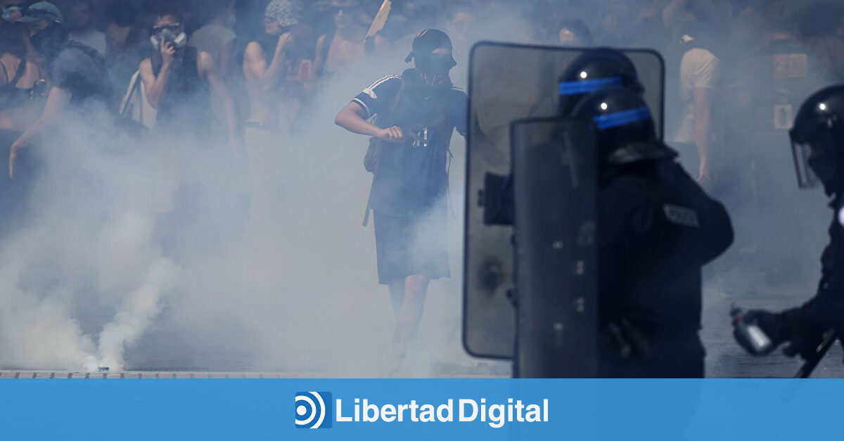 La pinza de la ultraizquierda y el Kremlin para desestabilizar Francia y amenazar a Europa