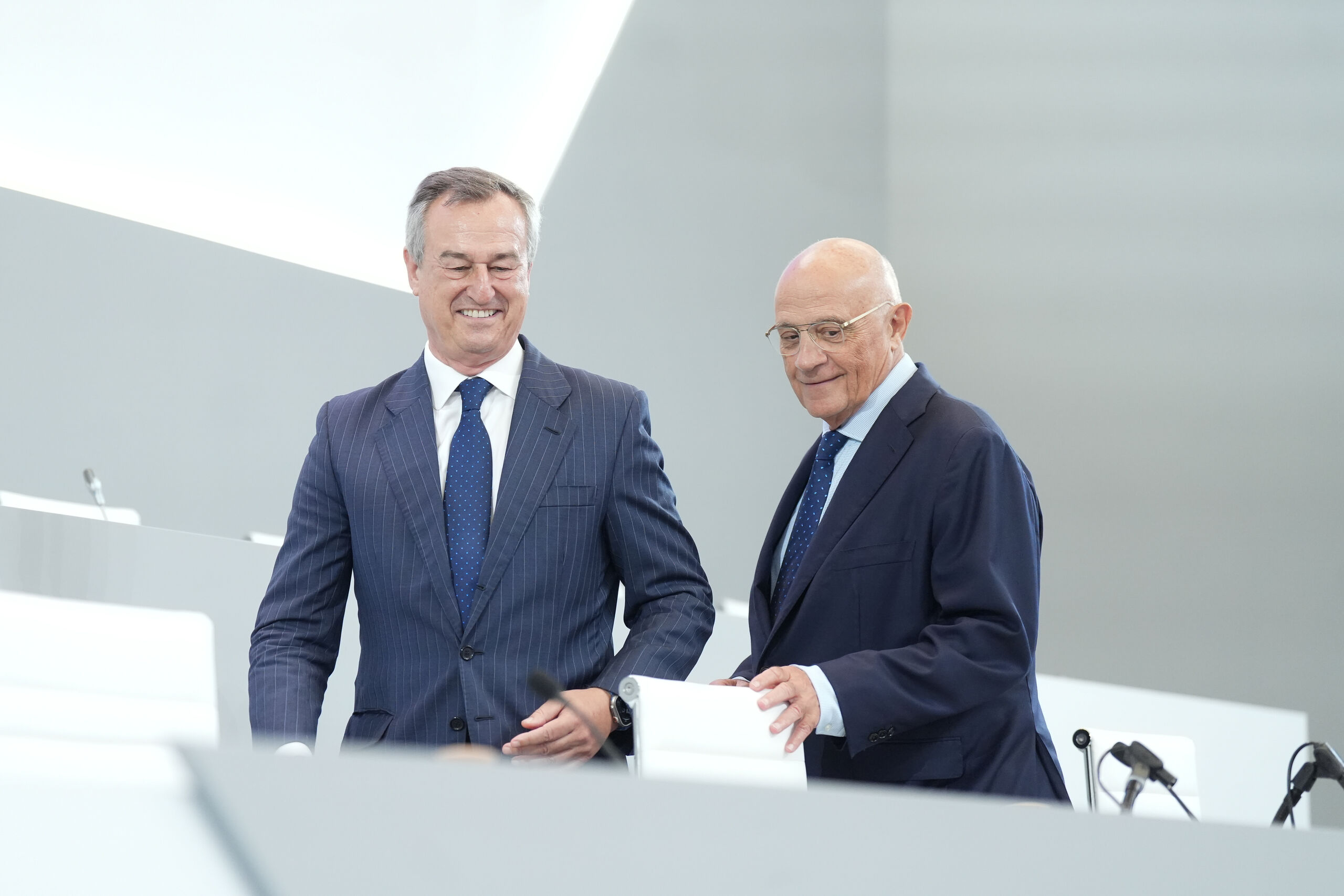 El consejo de administración de Sabadell rechaza la OPA de BBVA