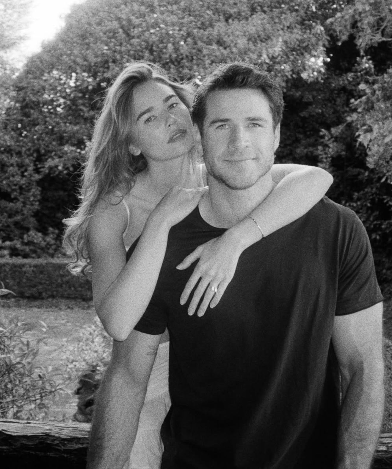 Liam Hemsworth se casa con Gabriella Brooks: todo sobre la explosiva modelo y actriz