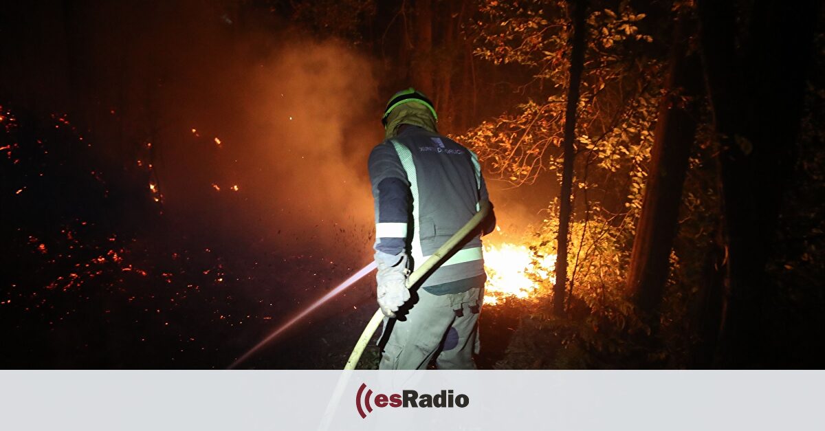 Evacuados al Chuac en pronóstico grave los cinco brigadistas heridos en Barreiros (Lugo)