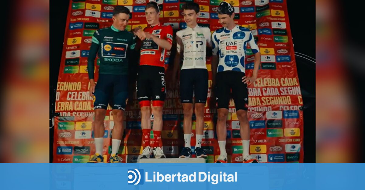 Una imagen para la historia: Vingegaard celebra su victoria en La Vuelta sobre un podio de neveras portátiles