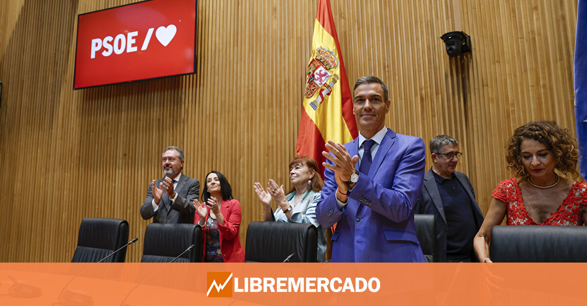 Sánchez anuncia cheques de 30.000 euros para alquilar con opción a compra y 10.000 para comprar en pueblos