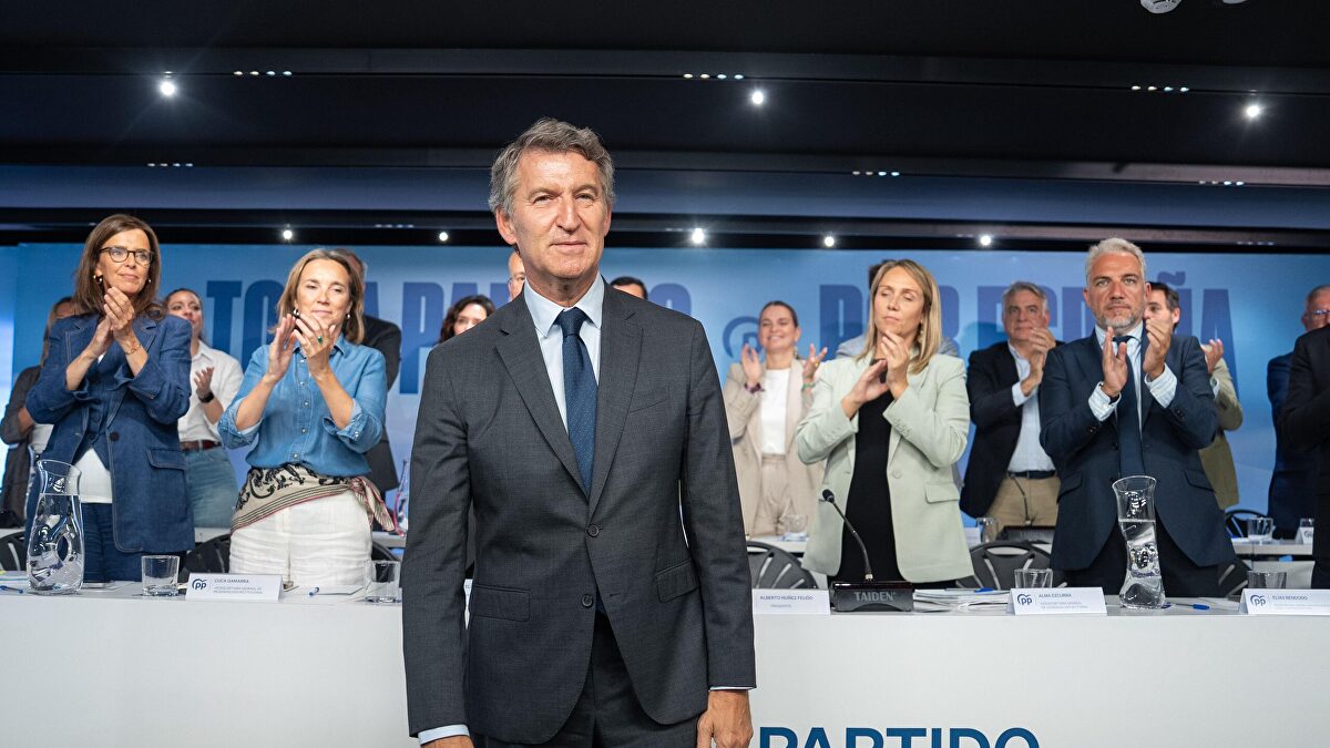 Feijóo critica la espantada de Begoña Gómez y advierte a Sánchez: "Acabará mal"