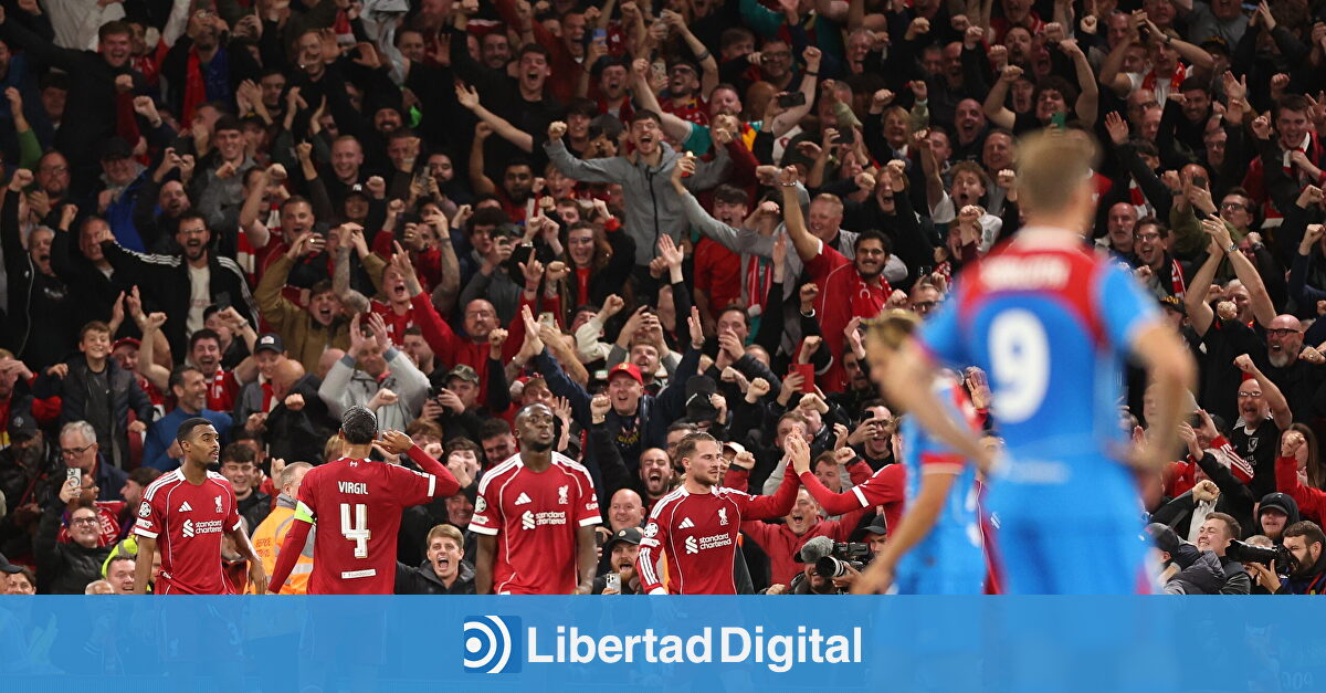 El Atlético muere con las botas puestas en Anfield (3-2)