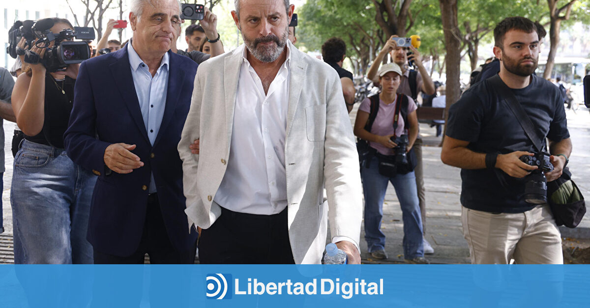 Sandro Rosell hace un alegato contra el Madrid ante la juez del caso Negreira y repasa la alineación del Barça de Messi