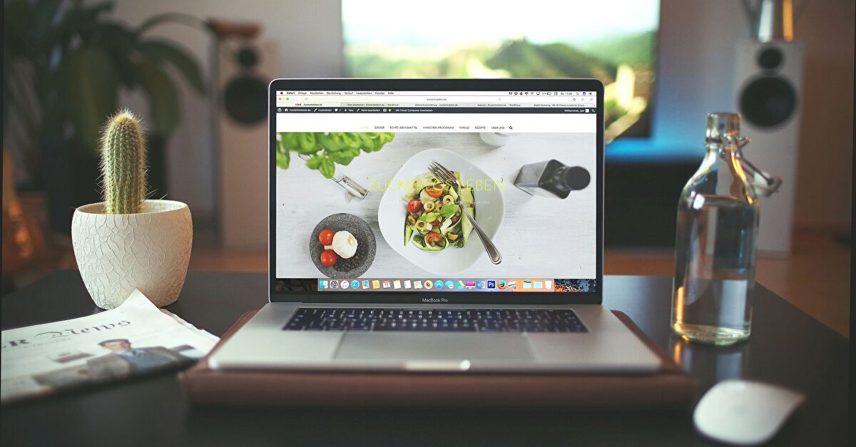 ¿Ya tienes web? Te damos otra que la impulsa en Google… y además un ordenador nuevo: 0 € (sí, cero)