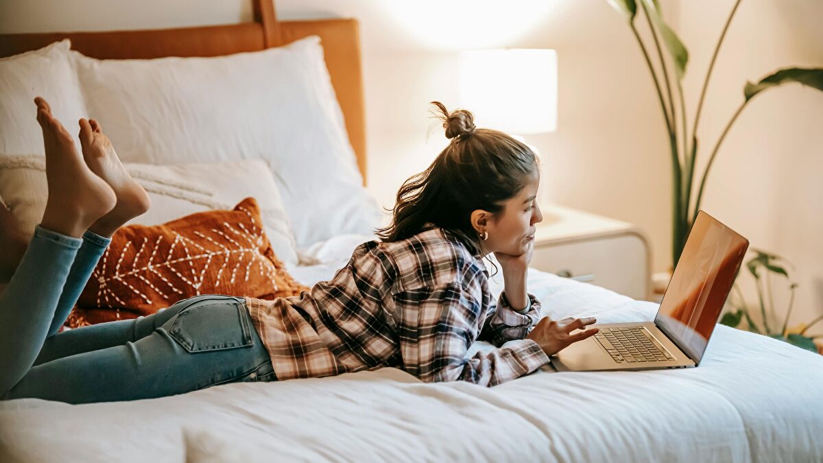 ¿De verdad puedo conseguir un ordenador y una web gratis? Resolvemos las dudas más comunes