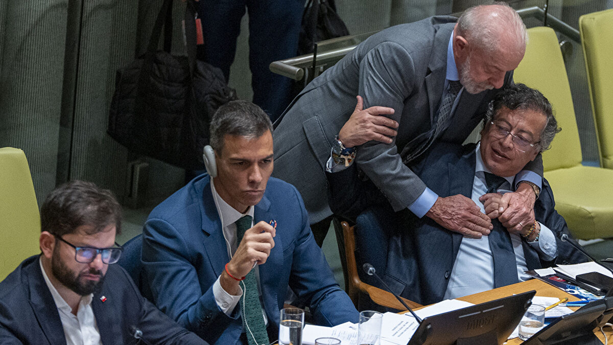 Sánchez anuncia que va a enviar un buque militar en apoyo a la flotilla de Colau y Thumberg