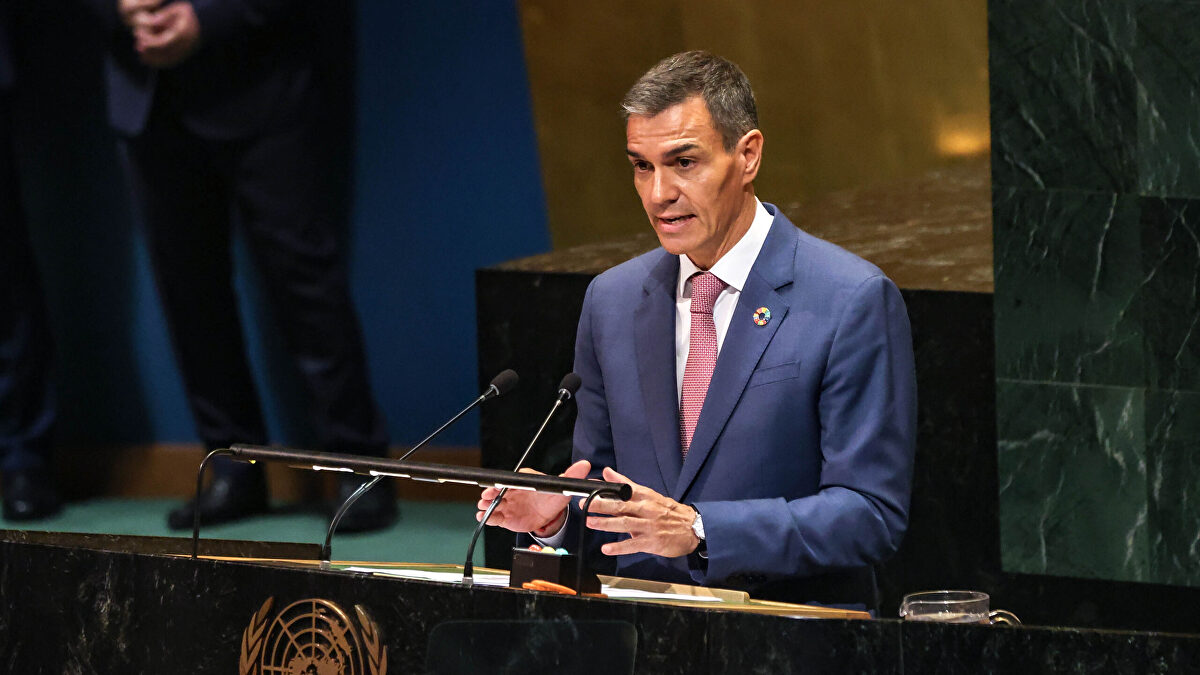 Un Sánchez visiblemente molesto defiende en Nueva York que "mi hermano y mi mujer son inocentes"