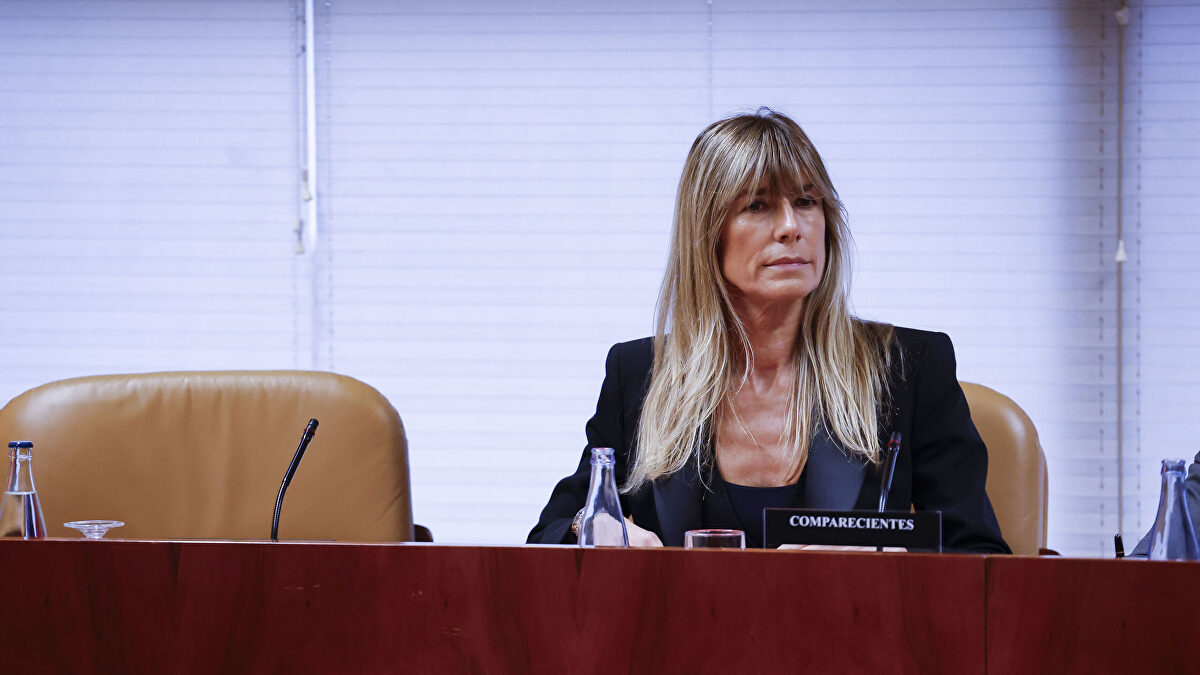 Begoña Gómez da plantón a Peinado mientras su defensa y la Fiscalía piden el archivo