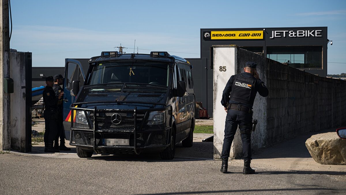 Los detenidos por el alijo de cocaína en A Pobra pasarán a disposición judicial este viernes en Muros