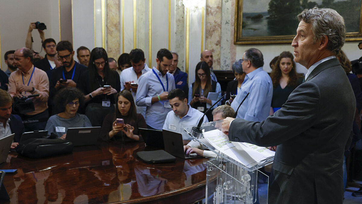 Feijóo detalla su política migratoria: "Tenemos el derecho a elegir quién entra, cómo entra y para qué entra"