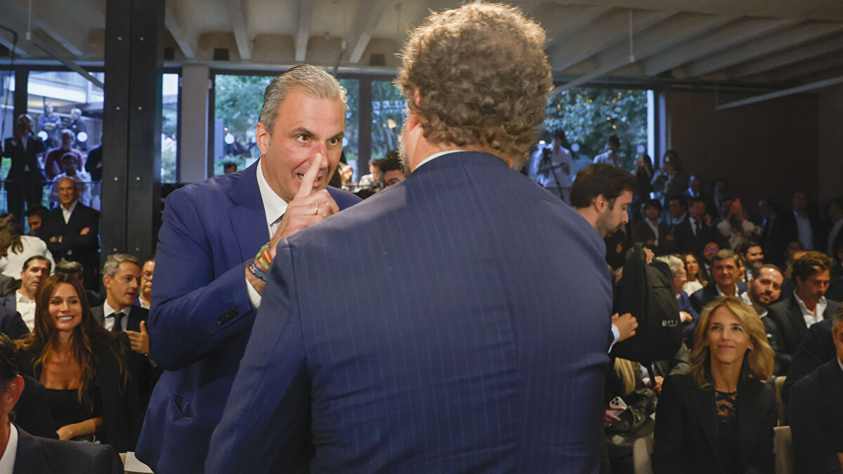 Espinosa de los Monteros reúne a miembros de toda la derecha en la presentación de su 'think tank'