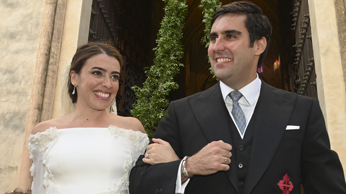 Nieves Álvarez y Manuela Villena, las más elegantes en la boda de Julia Bolaños y José María Ramírez-Cárdenas
