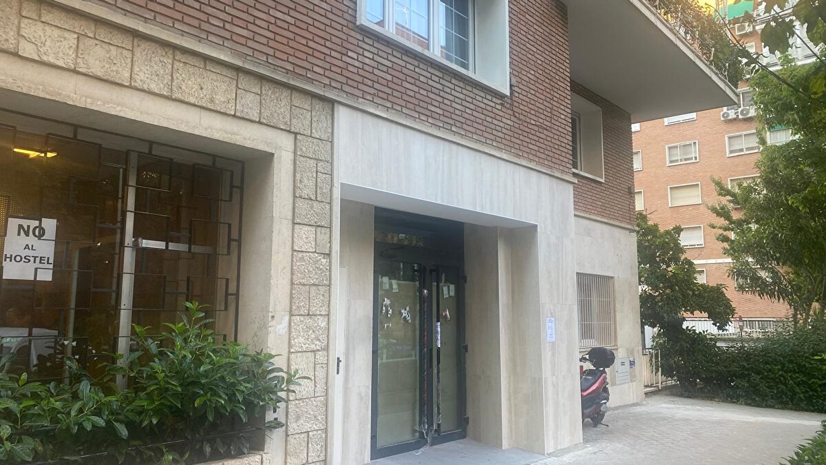 Almeida ordena el cierre del hostal de Parque de las Avenidas que abrió sin licencia