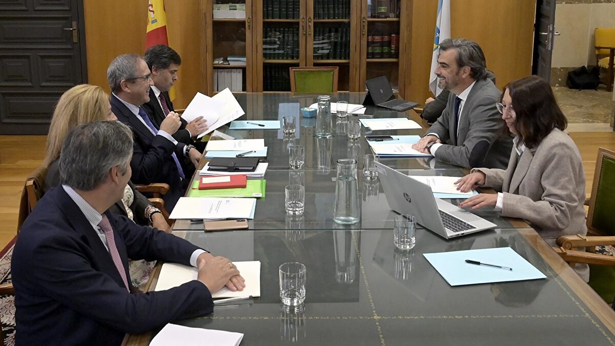 Xunta y TSXG evalúan la implantación de la Ley de eficiencia judicial en Galicia