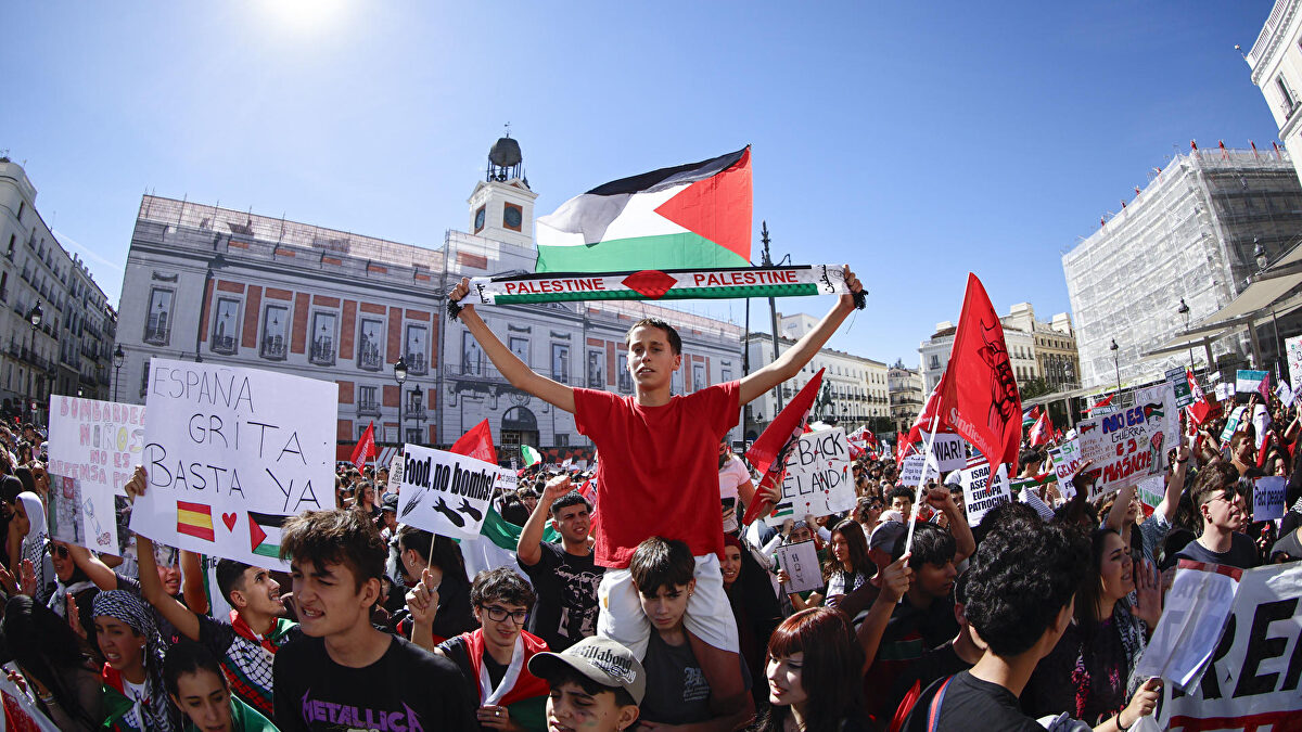 Amenazas en las protestas palestinas del Sindicato de Estudiantes: "¡Ayuso, sionista, estás en nuestra lista!"
