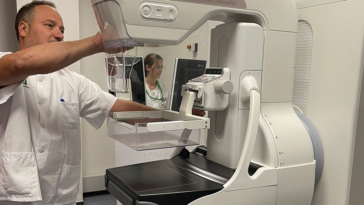 La Junta anuncia que "depurará responsabilidades" por el cribado de cáncer de mama y asegura que está "dando la cara"