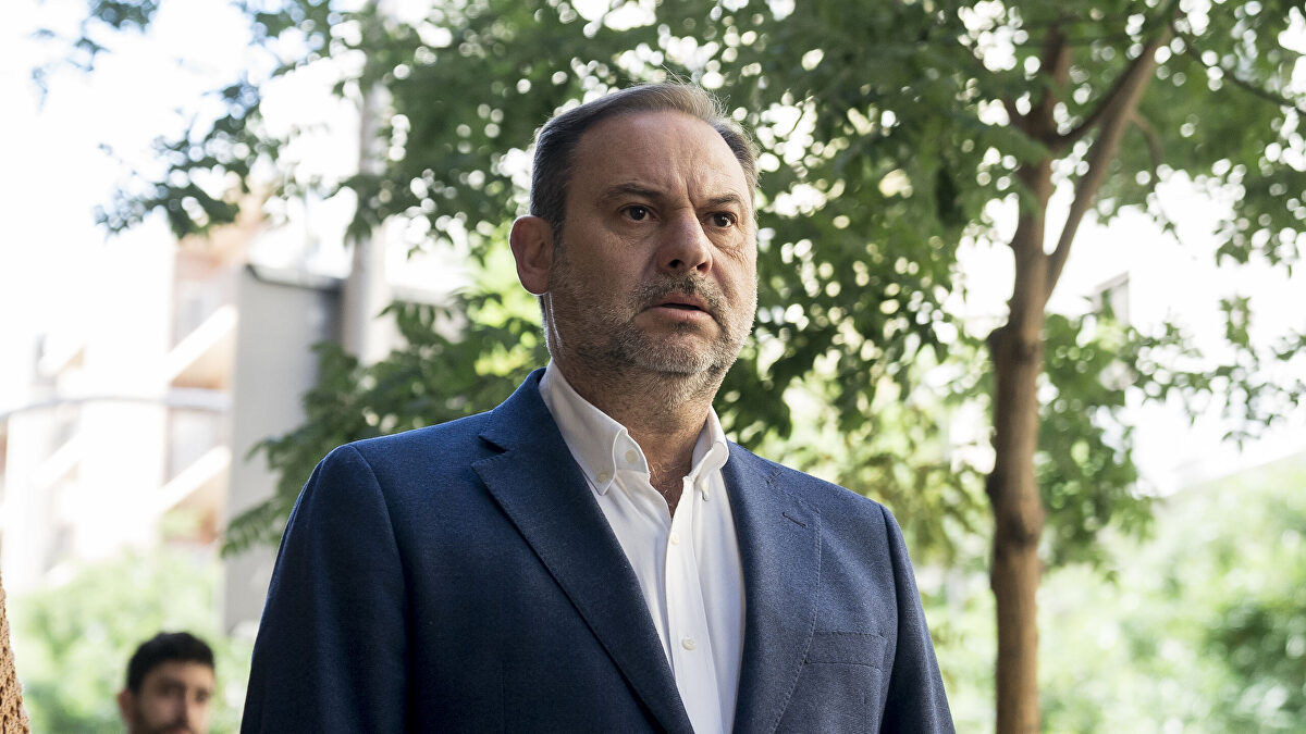 La UCO detecta pagos de dinero entre Ábalos y una firma vinculada a Villafuel y las bolsas de dinero para Ferraz