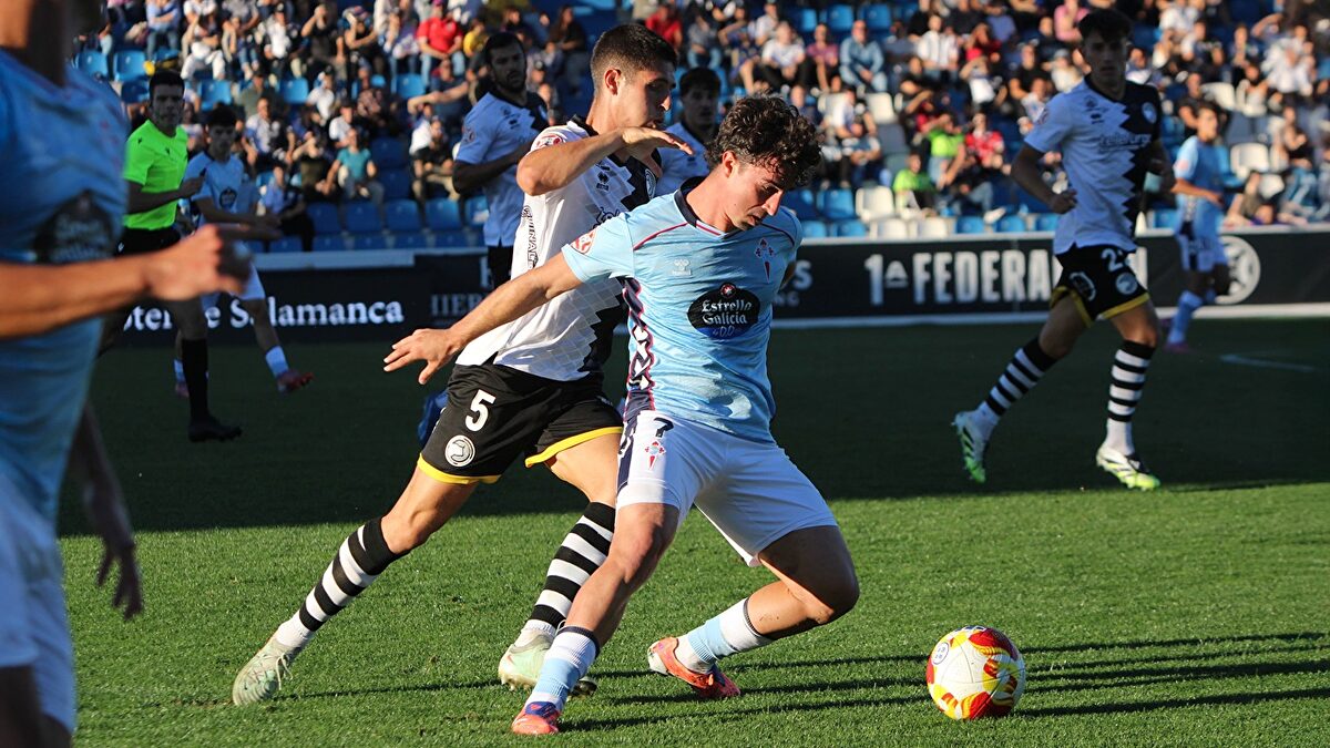 Asqueroso y repugnante: La policía detiene a un aficionado de Unionistas por escupir a un jugador del Celta Fortuna